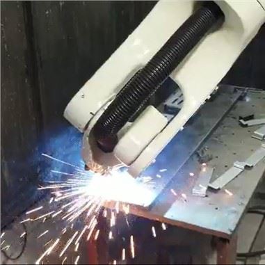 RJH605 Robotisk svetscell